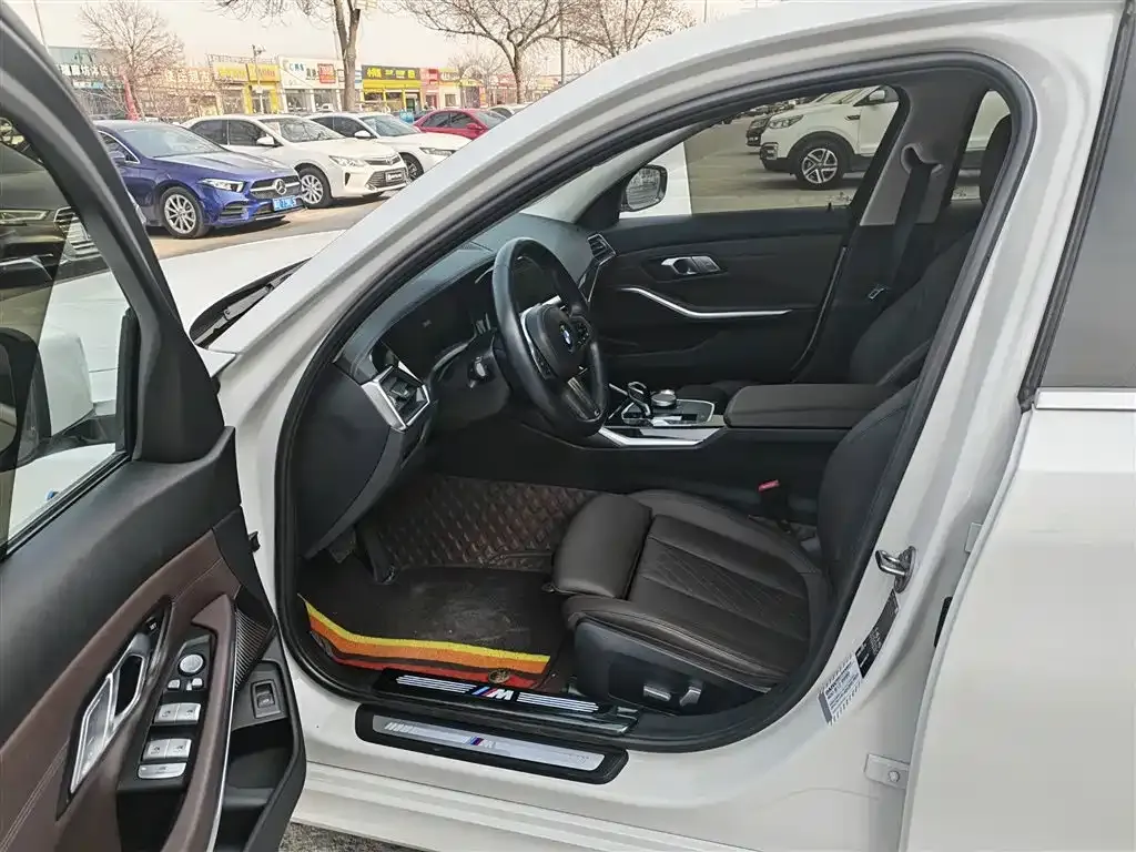 BMW 3 Series 2022 из CN, фото 5