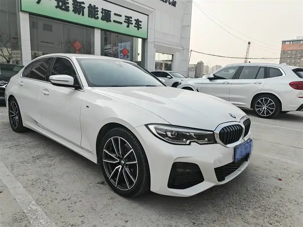 BMW 3 Series 2022 из CN, фото 2