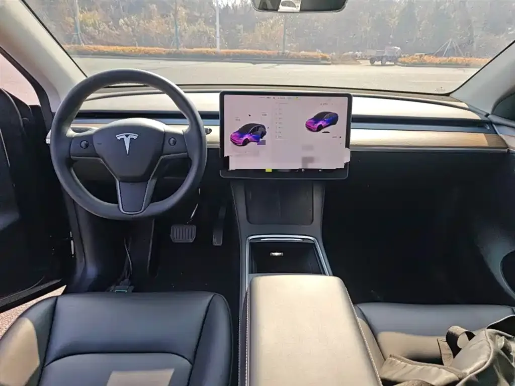 Tesla Model Y — фото 7