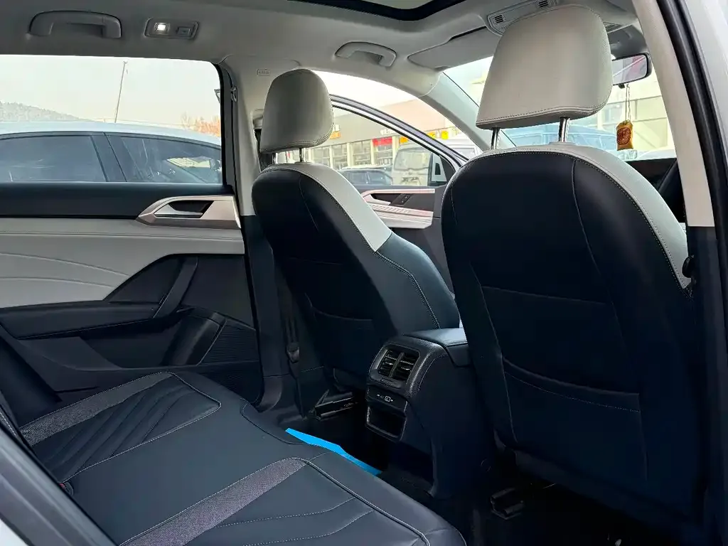 Volkswagen Tharu 2024 из CN, фото 2