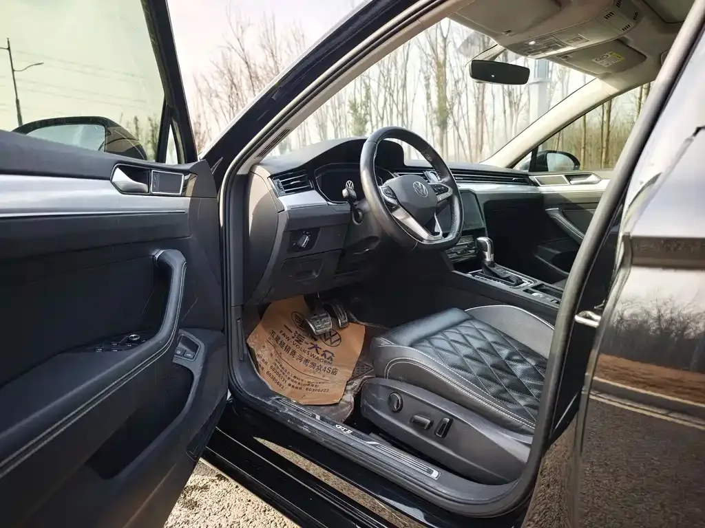 Volkswagen Magotan GTE PHEV 2024 из CN, фото 3