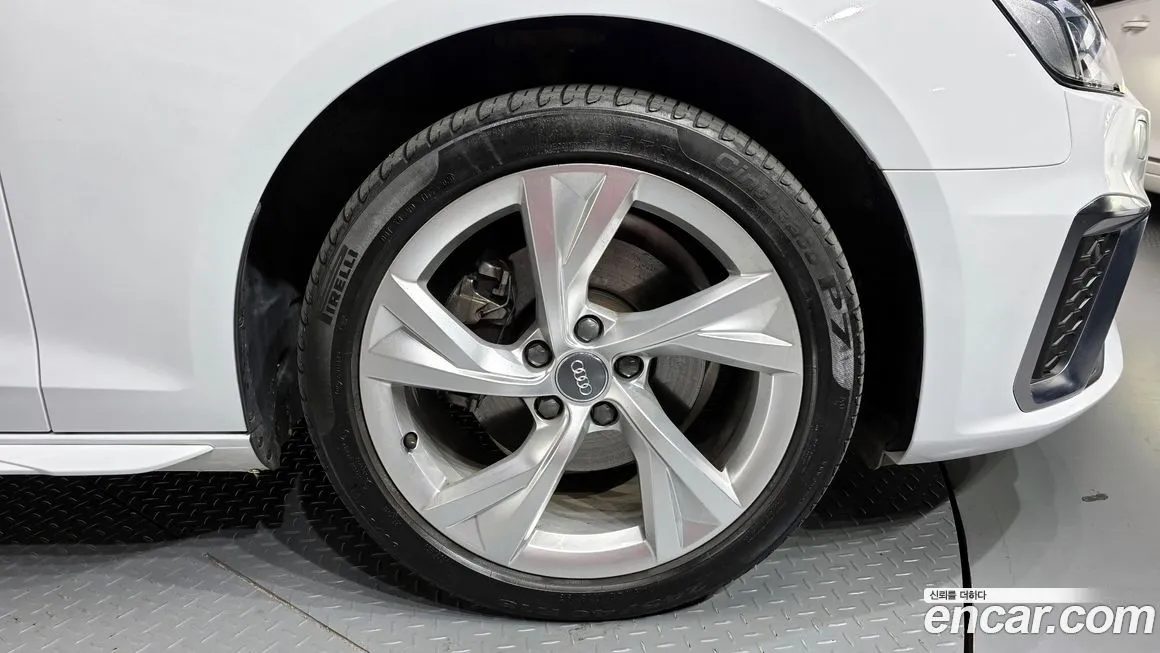 Audi A4 2021 из KR, фото 6