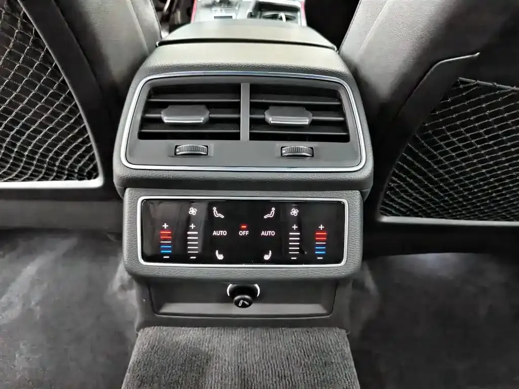 Audi A6L 2022 из CN, фото 5