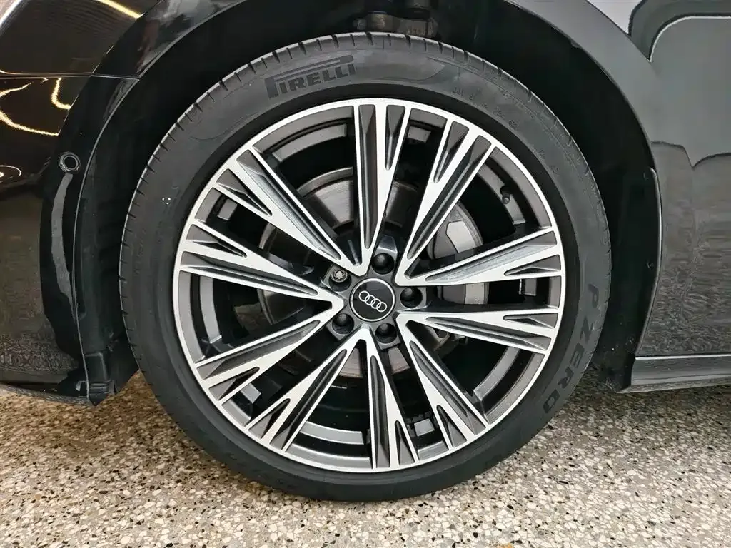 Audi A6L 2022 из CN, фото 10