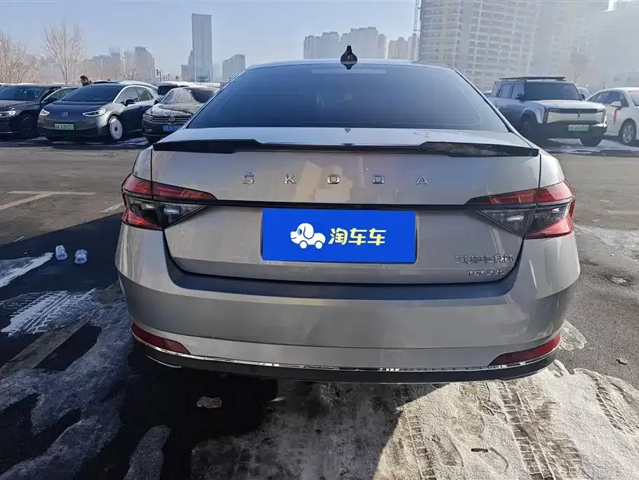 Skoda Superb — фото 7