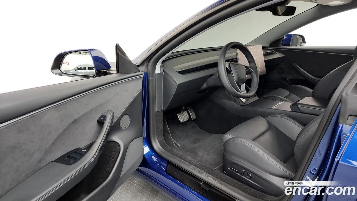 Tesla Model 3 2025 из KR, фото 4