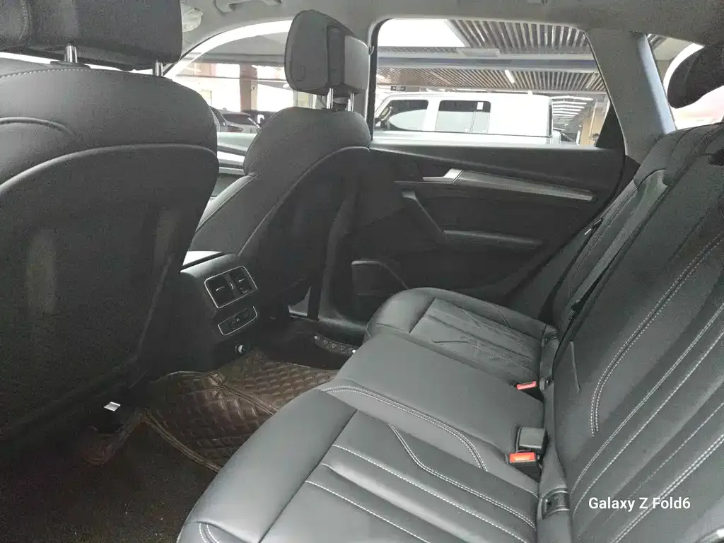Audi Q5L 2023 из CN, фото 10