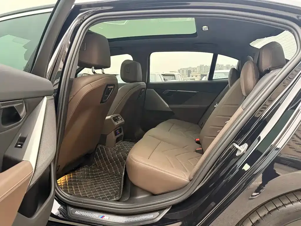 BMW i5 2025 из CN, фото 8