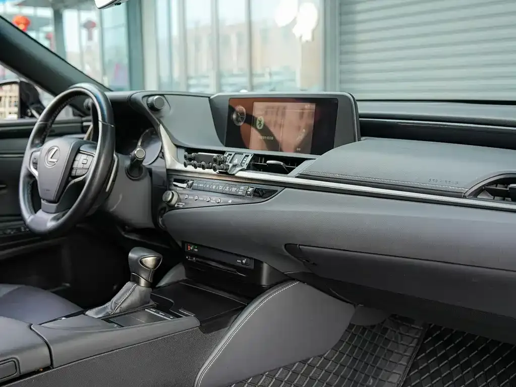 Lexus ES 2021 из CN, фото 5