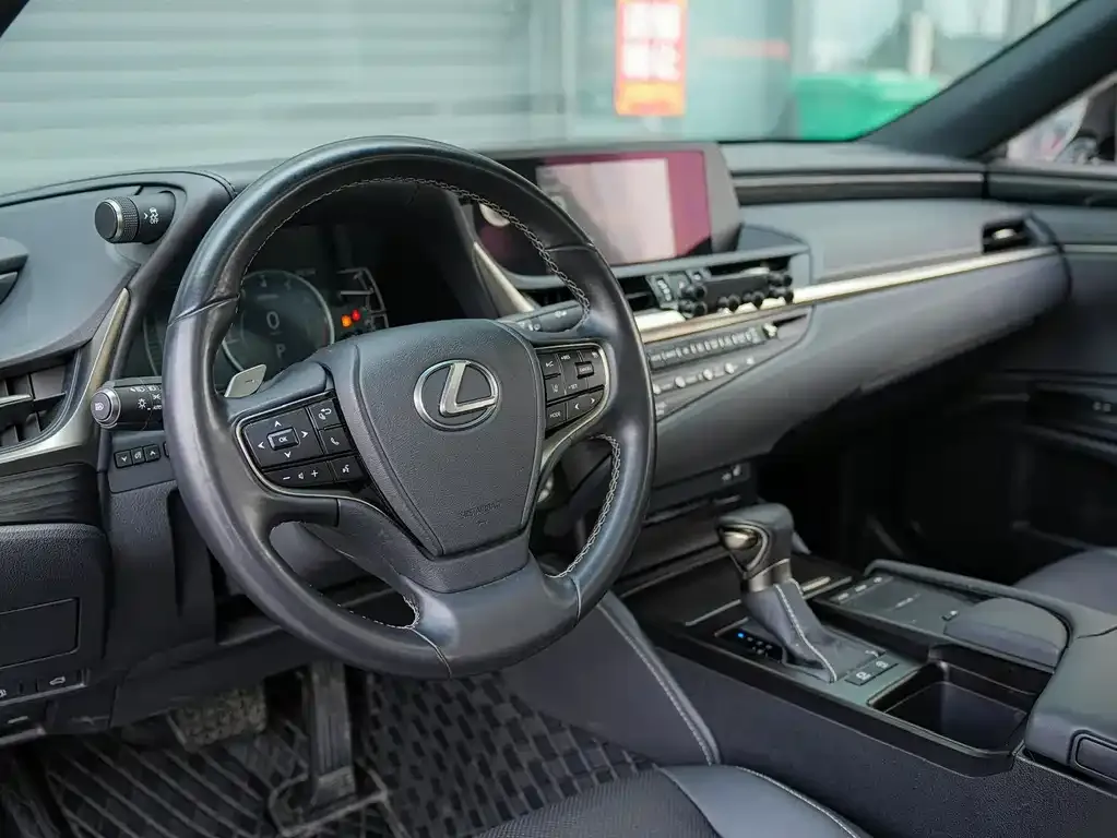 Lexus ES 2021 из CN, фото 4