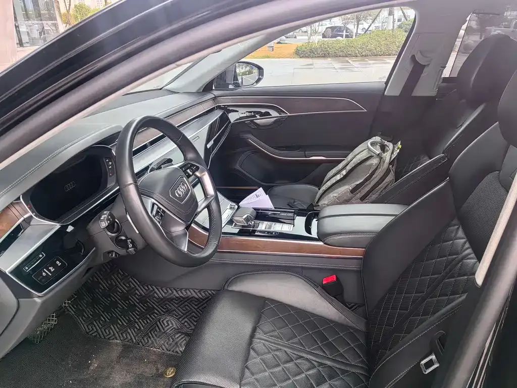 Audi A8 2023 из CN, фото 5