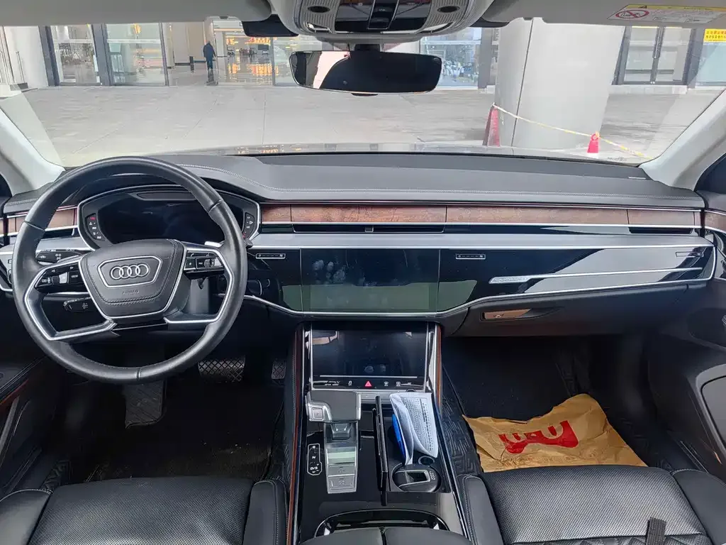 Audi A8 2023 из CN, фото 6