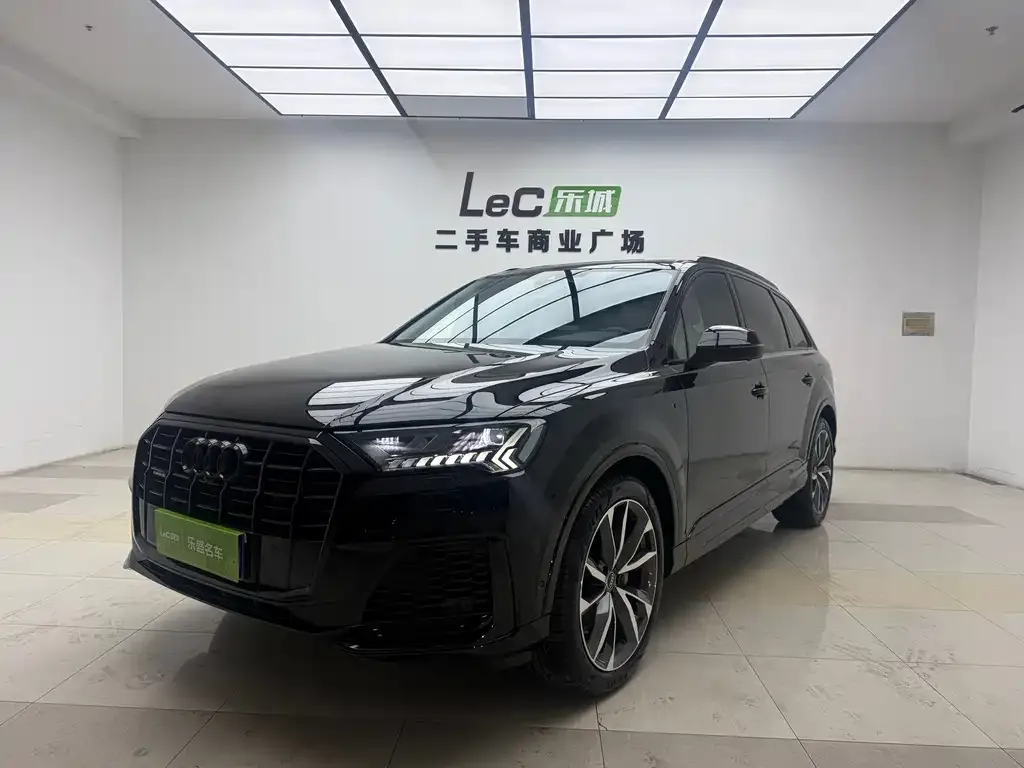 Audi Q7 2023 из CN, фото 1