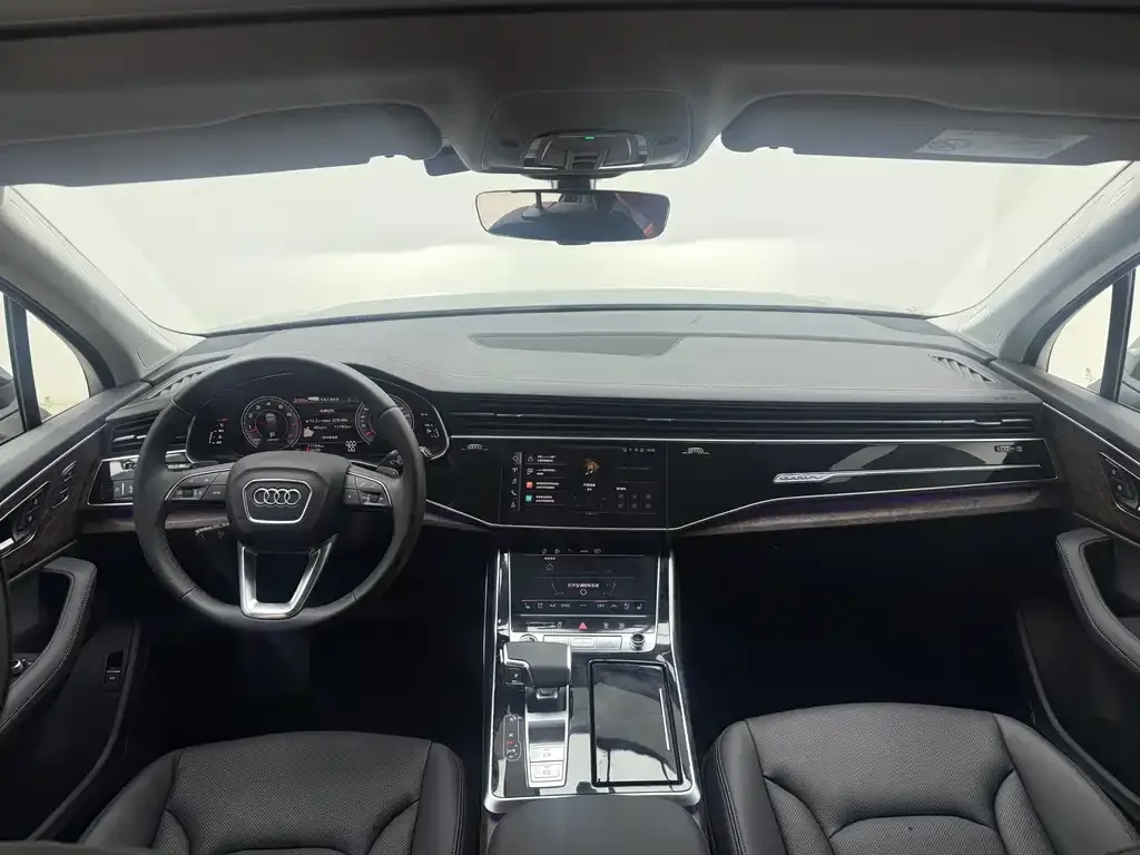Audi Q7 2023 из CN, фото 8