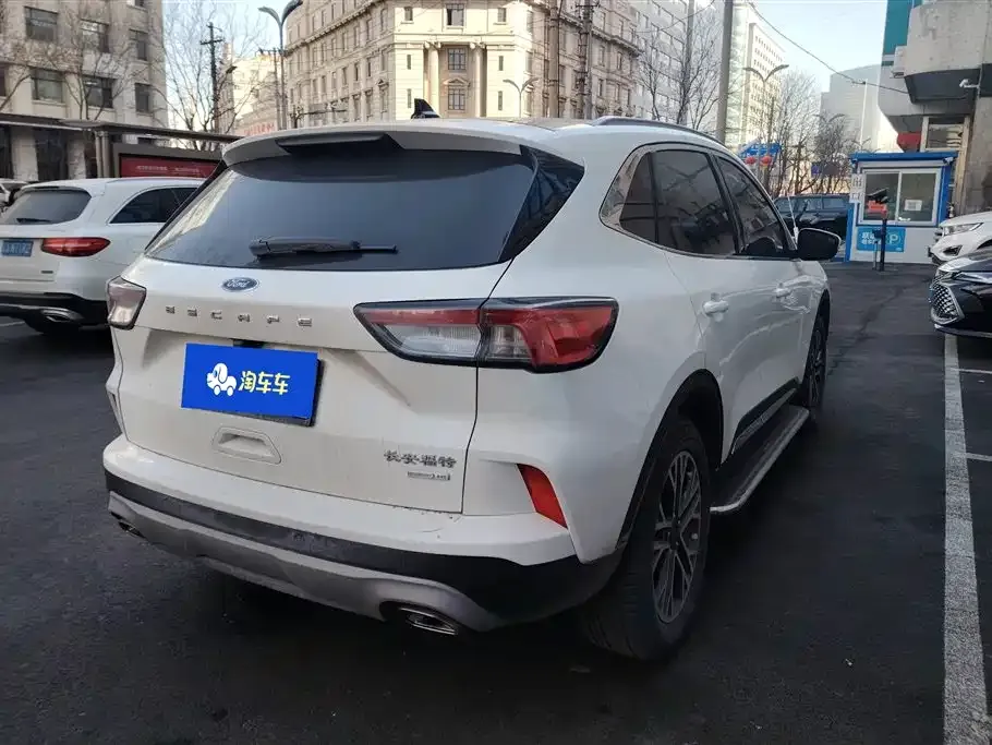 Ford Escape 2023 из CN, фото 4