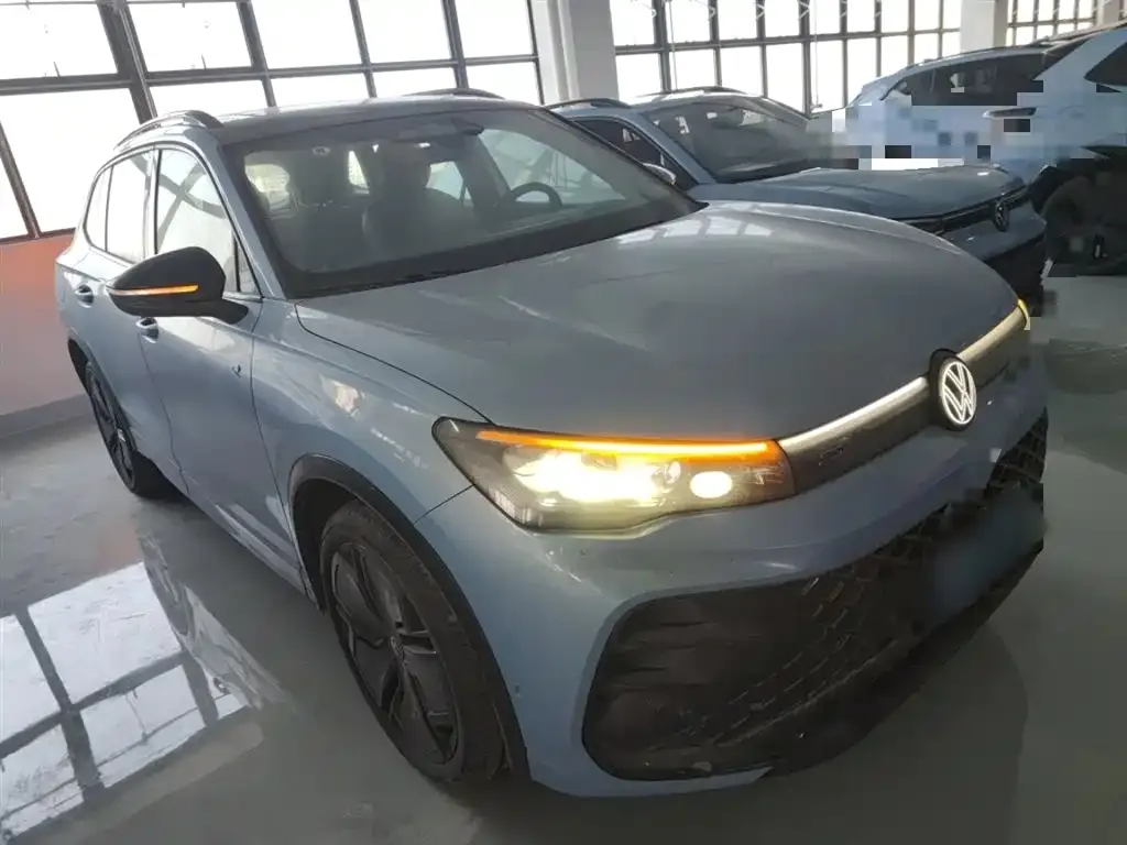 Volkswagen Tiguan L 2024 из CN, фото 3