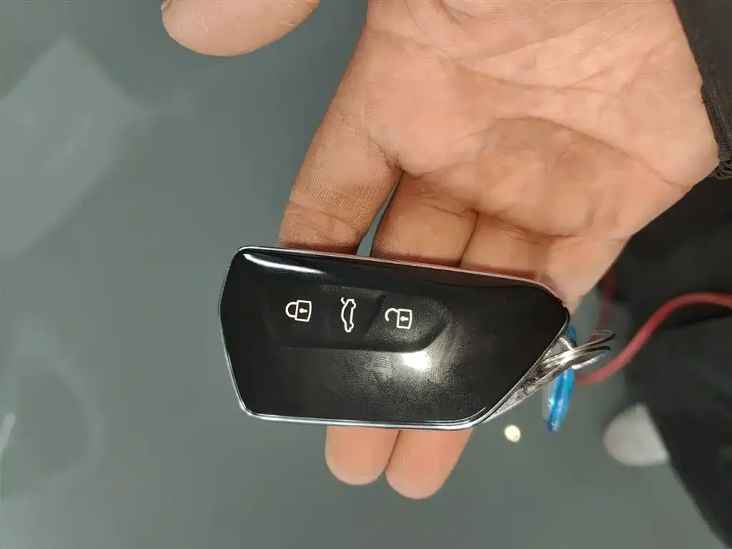 Volkswagen Tiguan L 2024 из CN, фото 10