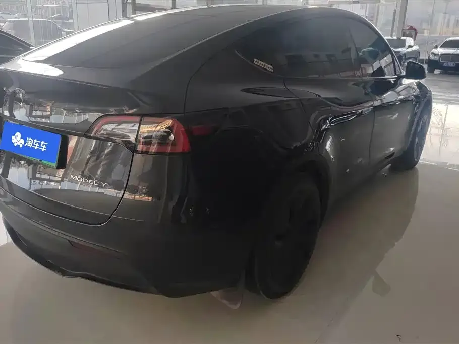 Tesla Model Y 2025 из CN, фото 8