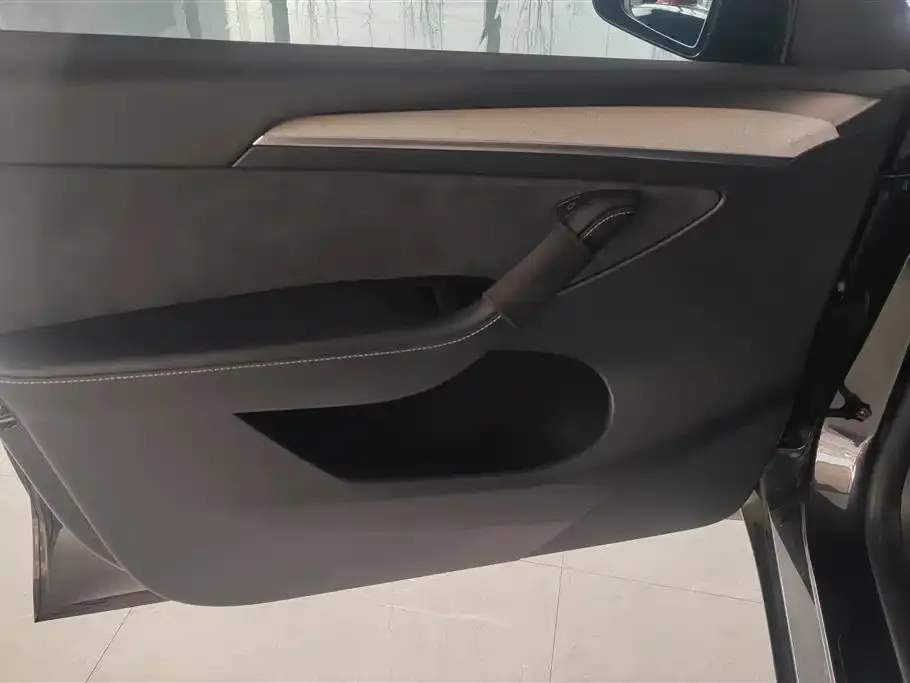 Tesla Model Y 2025 из CN, фото 10