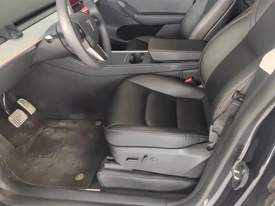 Tesla Model Y 2025 из CN, фото 7