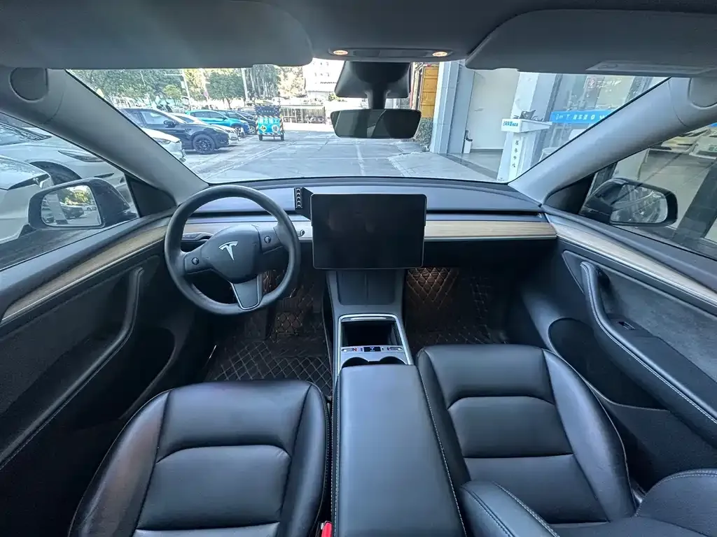 Tesla Model Y 2023 из CN, фото 3