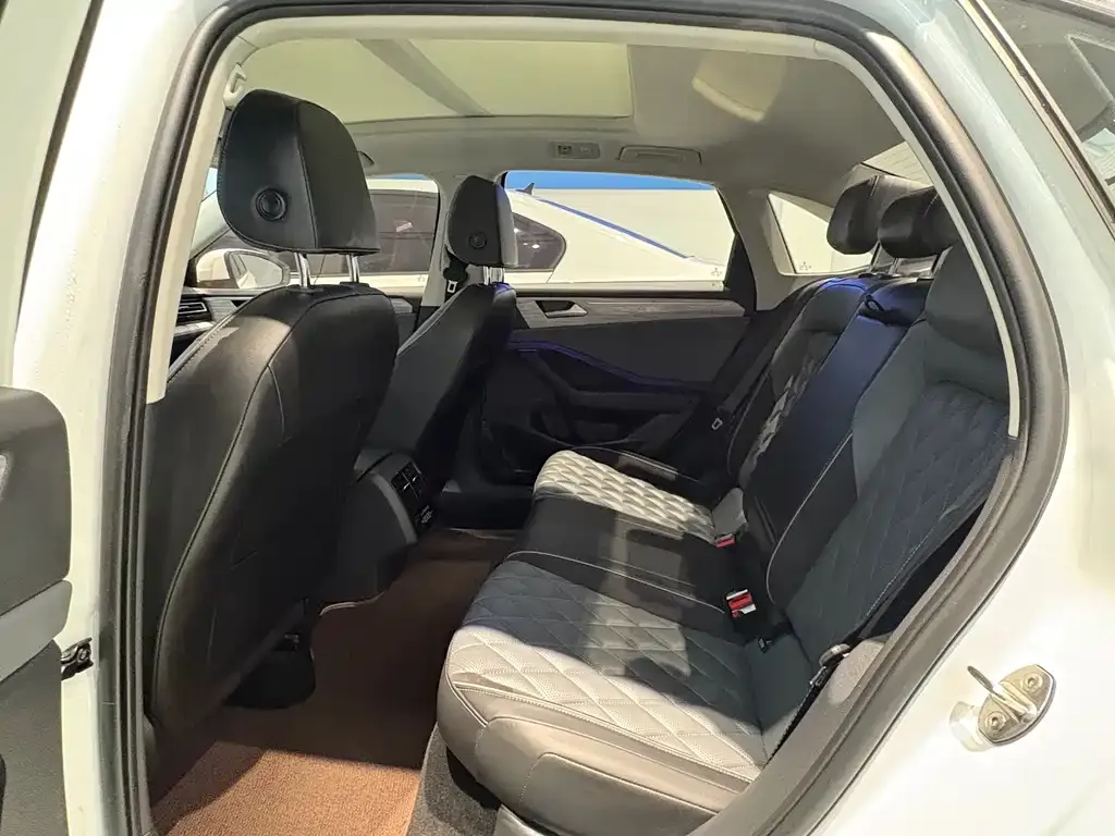 Volkswagen Sagitar 2024 из CN, фото 5