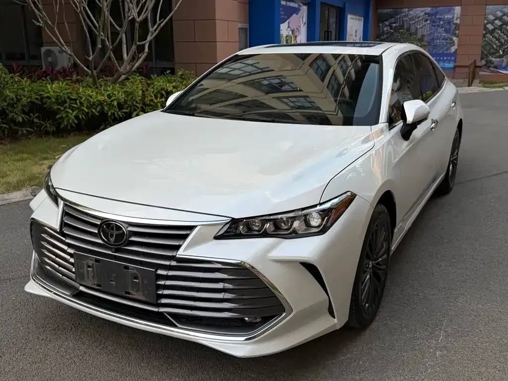 Toyota Avalon 2021 из CN, фото 1