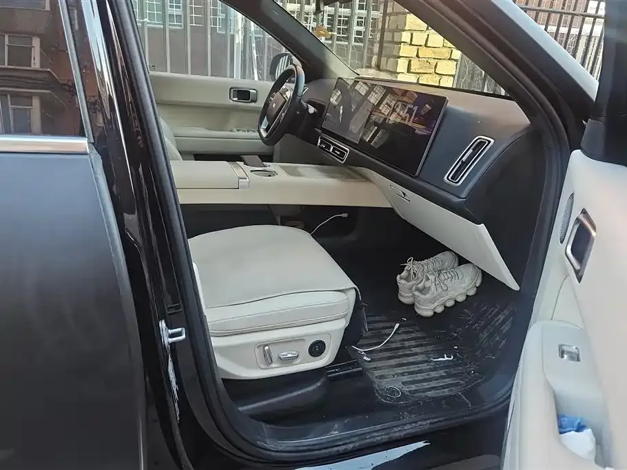 Li Auto L6 2024 из CN, фото 2