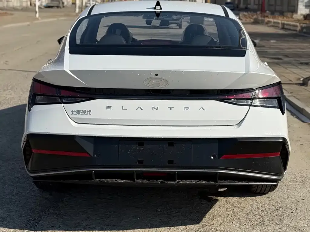 Hyundai Elantra 2025 из CN, фото 3