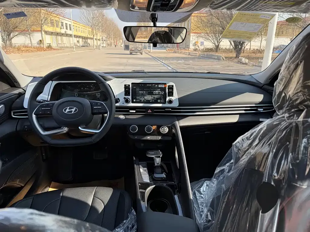 Hyundai Elantra 2025 из CN, фото 8