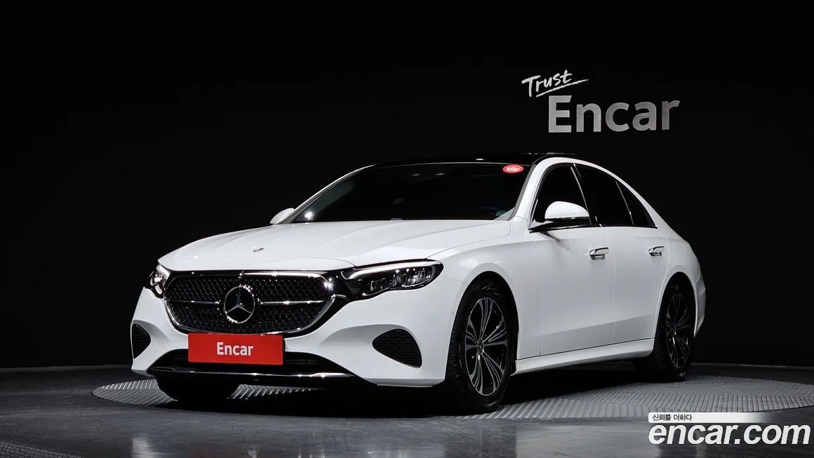 Mercedes-Benz E-Class — фото 1