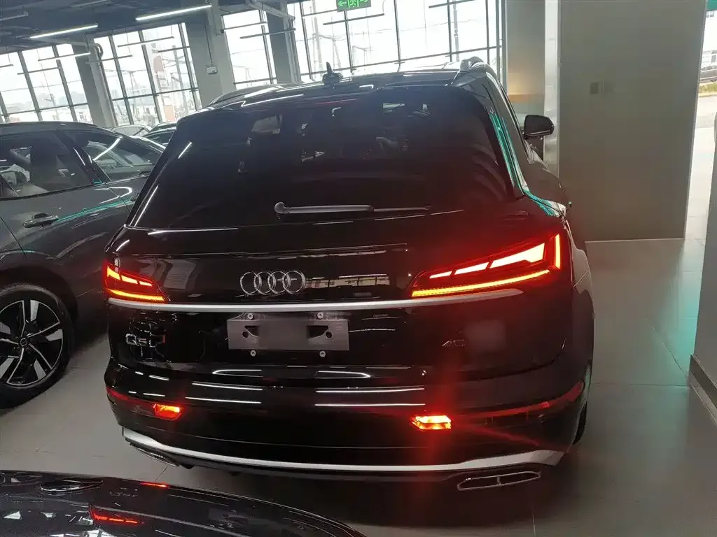 Audi Q5L 2022 из CN, фото 4