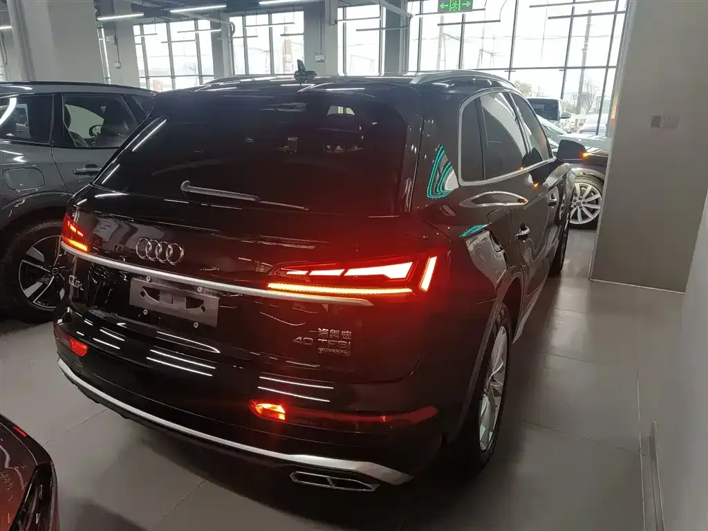 Audi Q5L 2022 из CN, фото 9