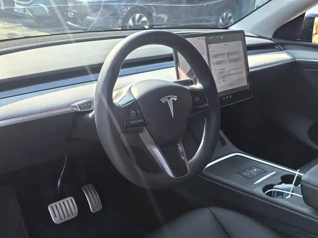 Tesla Model Y 2025 из CN, фото 2