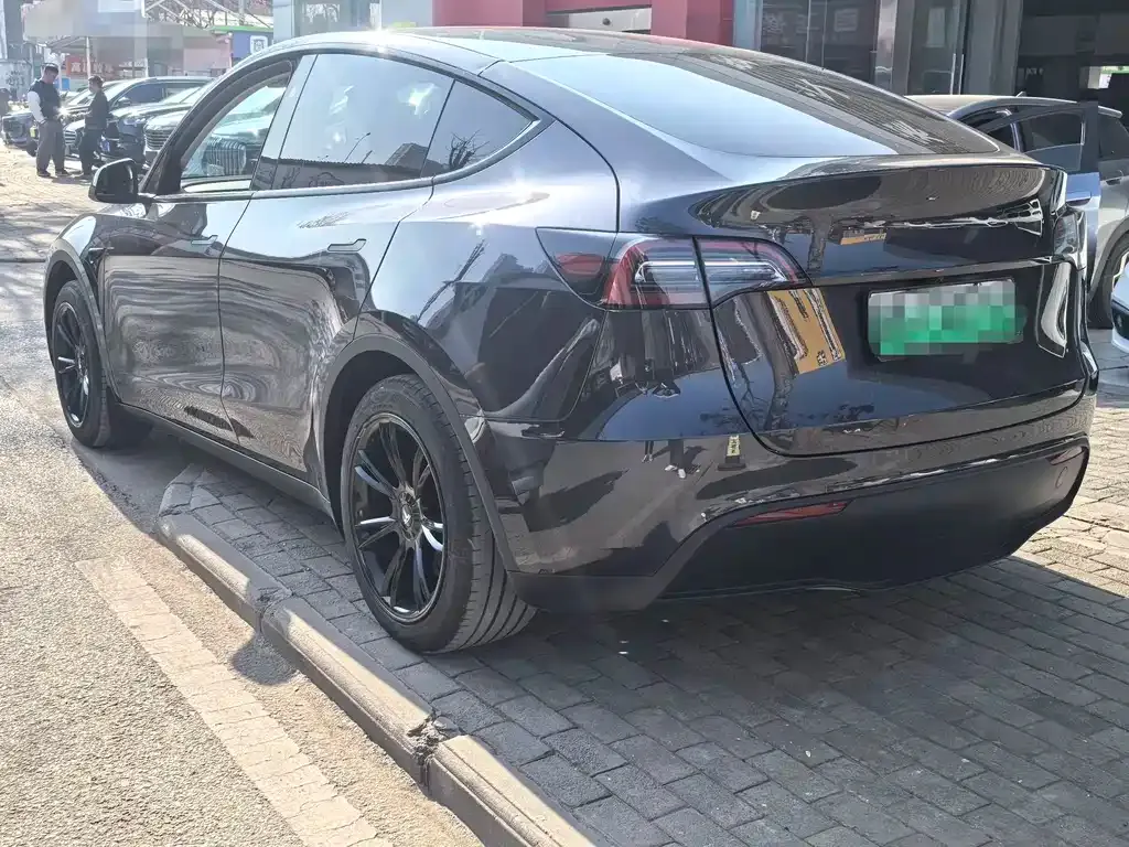 Tesla Model Y 2025 из CN, фото 10