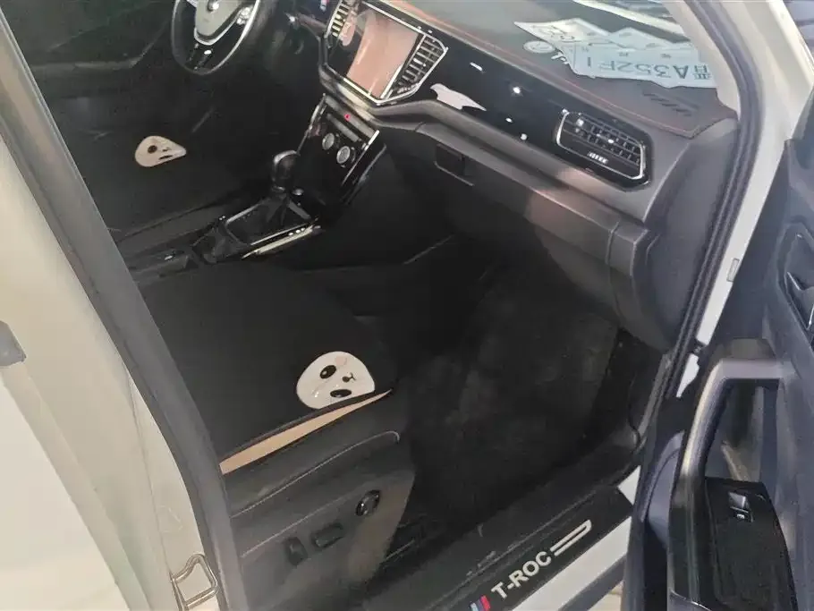 Volkswagen T-Roc 2023 из CN, фото 4