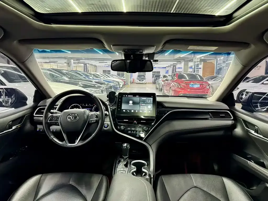 Toyota Camry 2021 из CN, фото 4