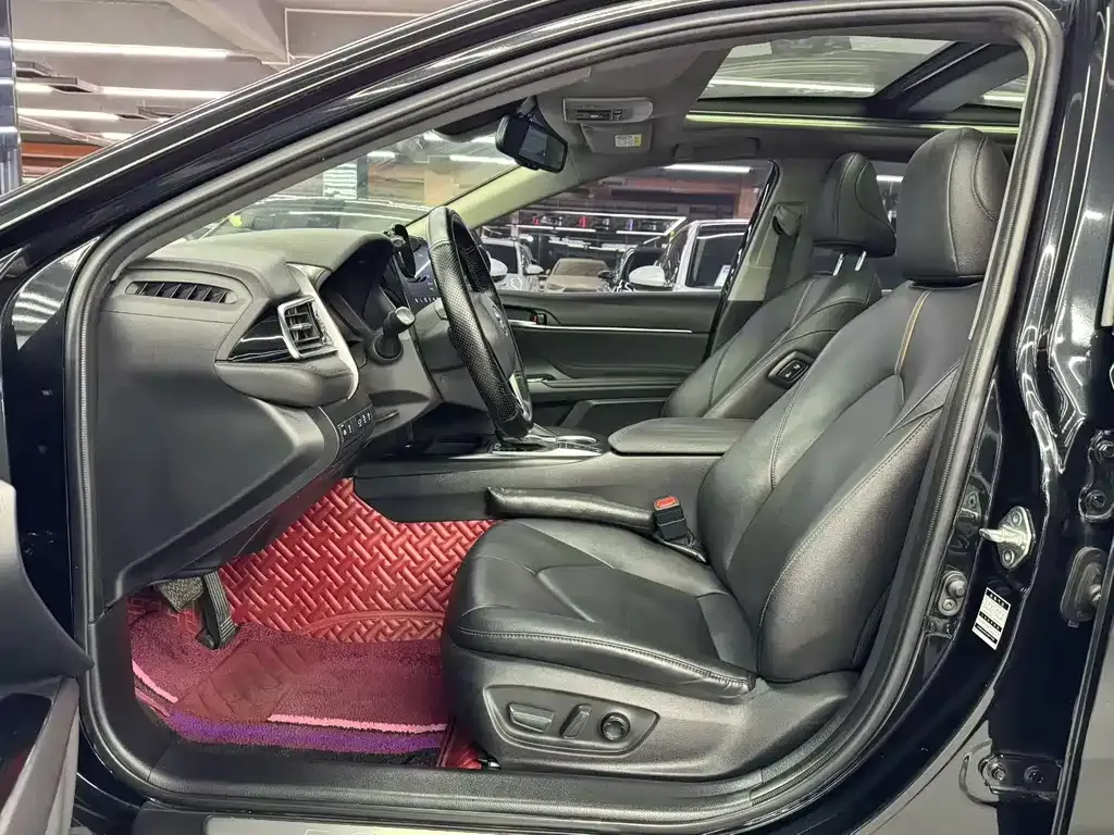 Toyota Camry 2021 из CN, фото 7