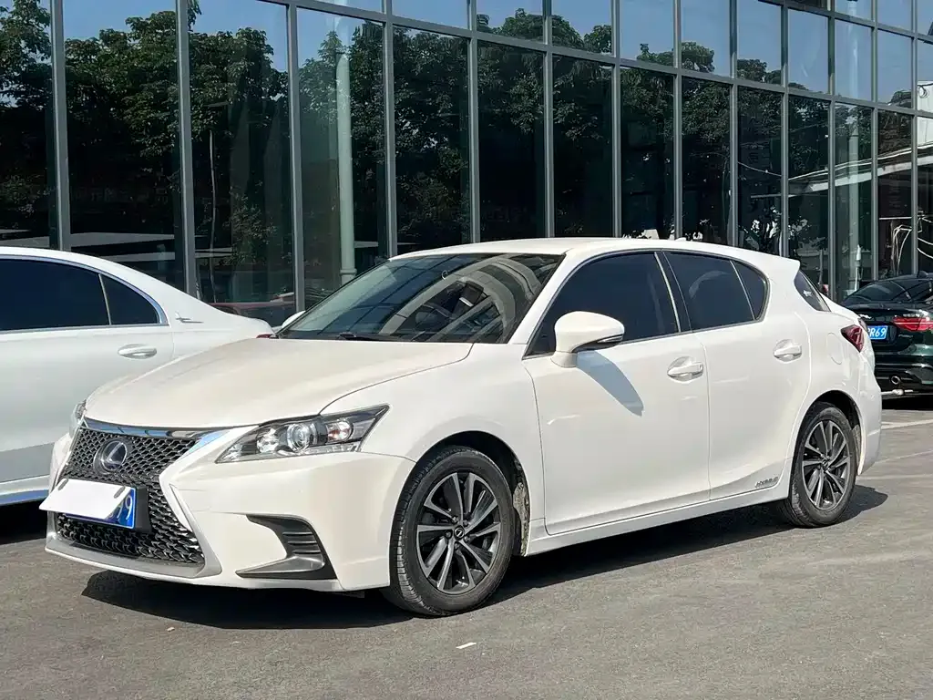 Lexus CT
