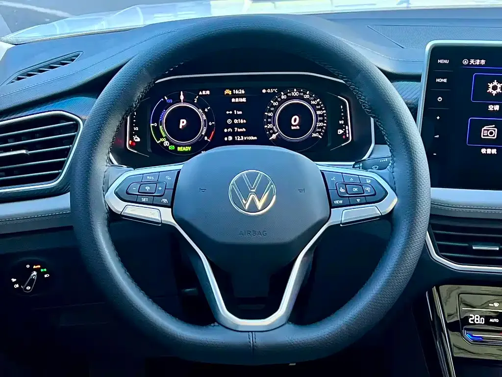 Volkswagen GTE PHEV 2024 из CN, фото 7