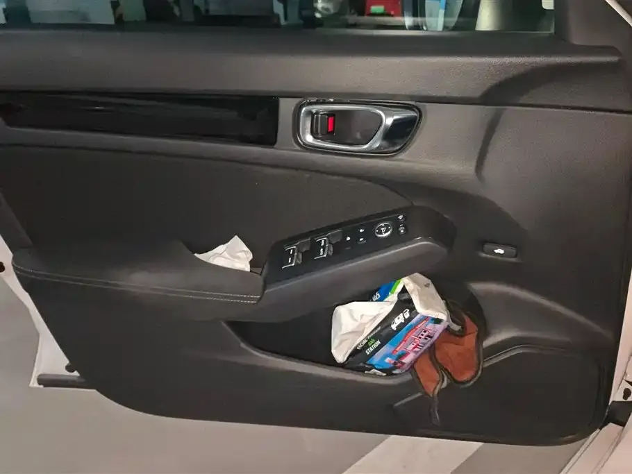 Honda Civic 2024 из CN, фото 2