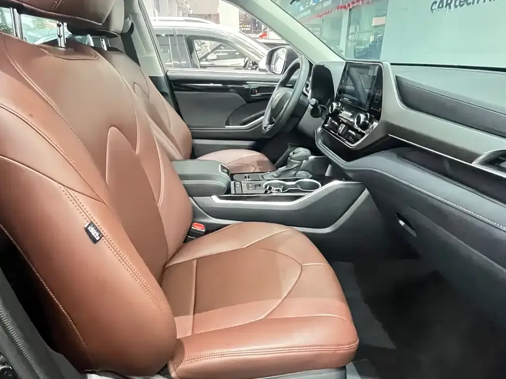 Toyota Highlander 2024 из CN, фото 3
