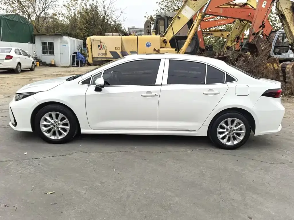 Toyota Corolla 2022 из CN, фото 3
