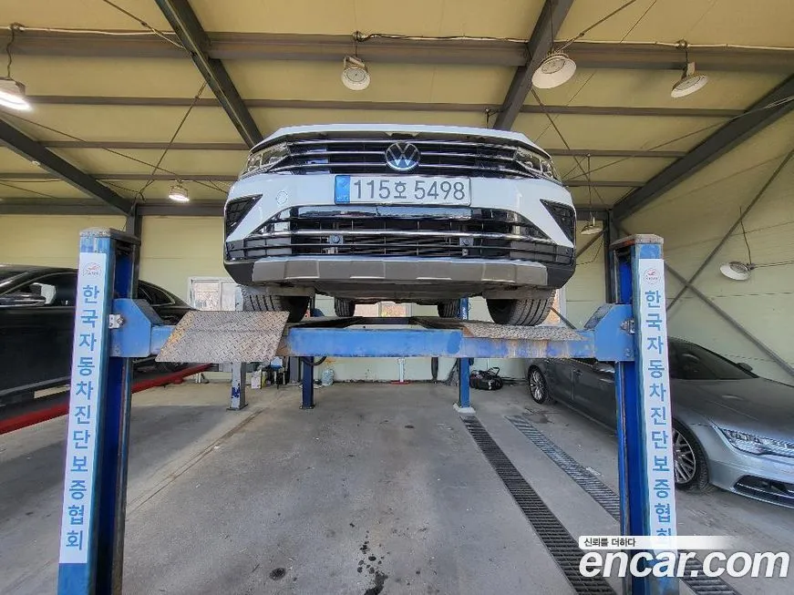 Volkswagen Tiguan 2023 из KR, фото 2