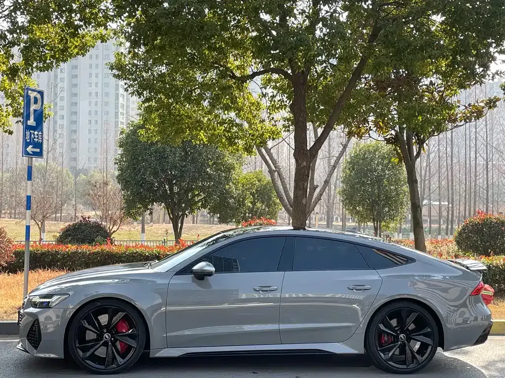 Audi RS 7 2021 из CN, фото 4