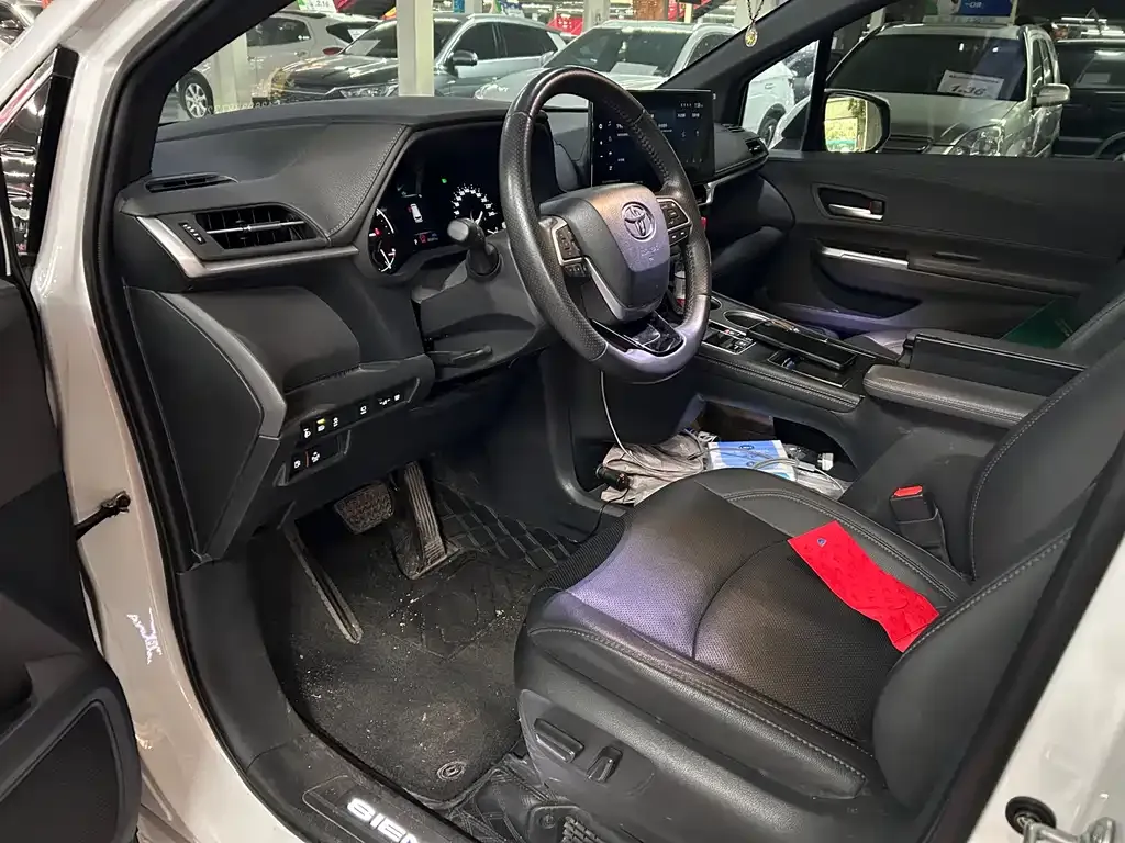 Toyota Sienna 2024 из CN, фото 9