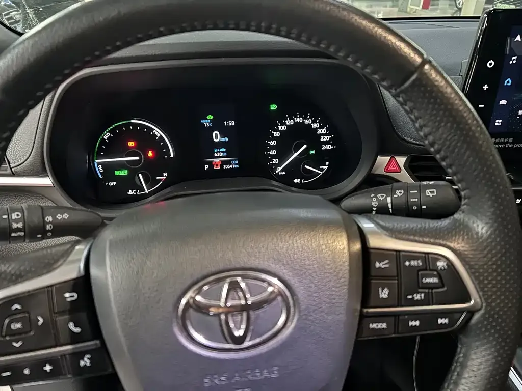 Toyota Sienna 2024 из CN, фото 4
