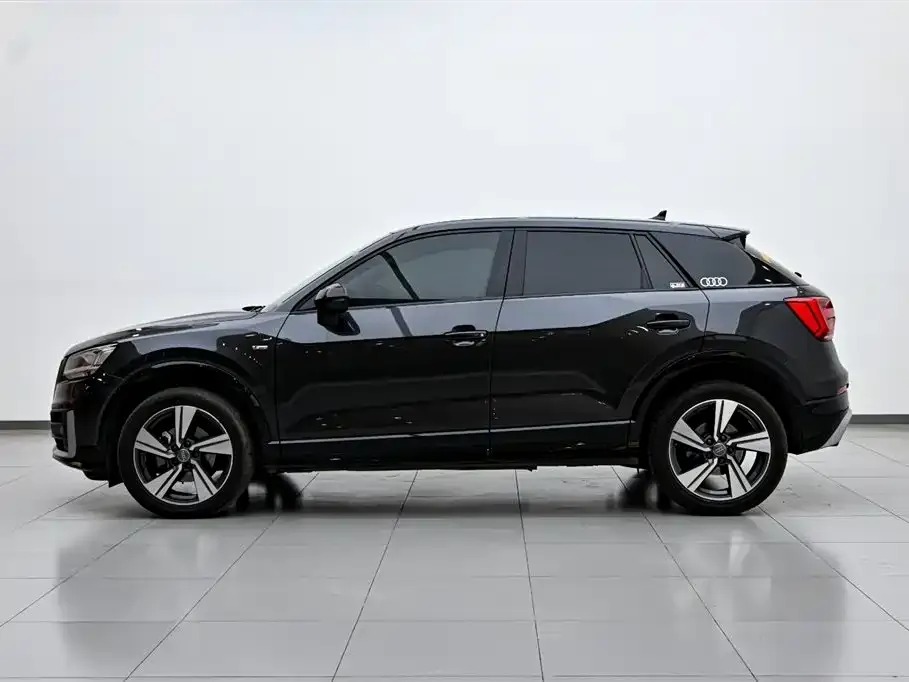 Audi Q2L 2021 из CN, фото 6