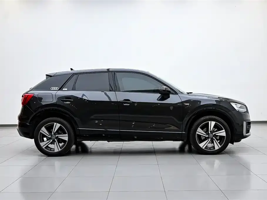 Audi Q2L 2021 из CN, фото 2