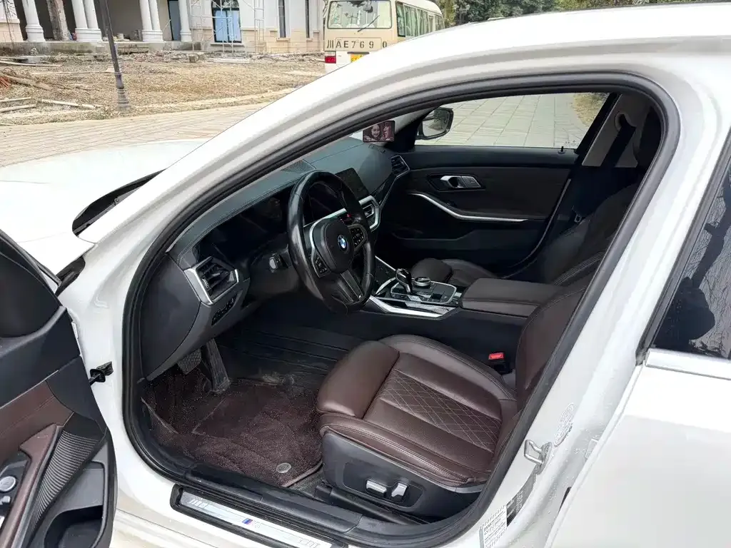 BMW 3 Series 2021 из CN, фото 6